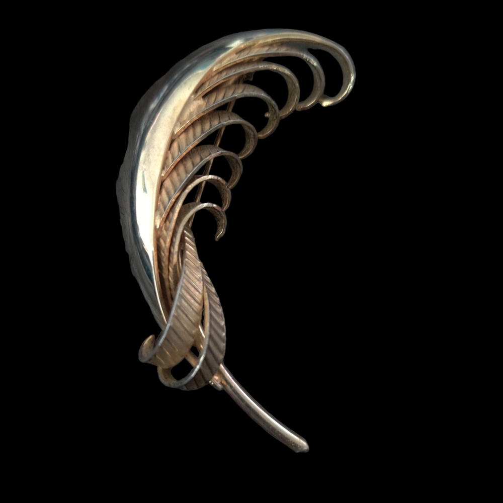 Vintage 1960's Marvella Feather Brooch